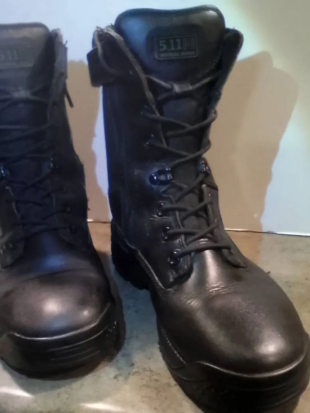 Mens 5.11 Tactical A.T.A.C. size 8 Black Boots